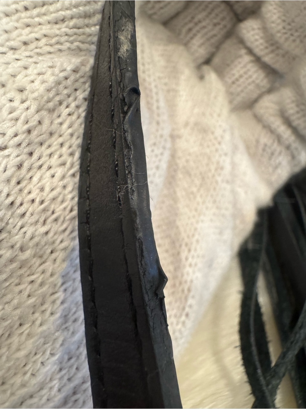 Saint Laurent Lou Camera Bag – Chevron‑Quilted Calfskin with Cassandre Logo - Picture 14 of 15